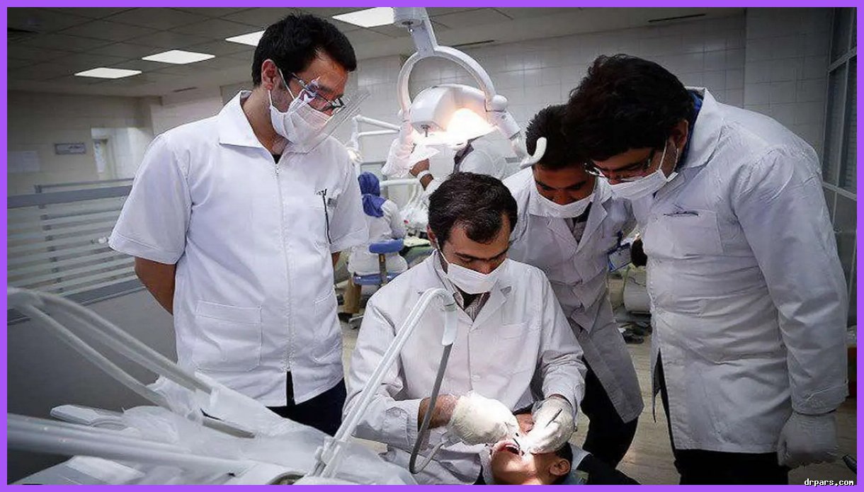 وزیر بهداشت خواستار کاهش ۵۰ درصدی ظرفیت پذیرش پزشکی شد